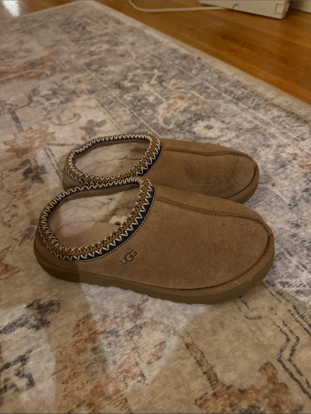 UGG women’s Tan Suede tasman Slippers